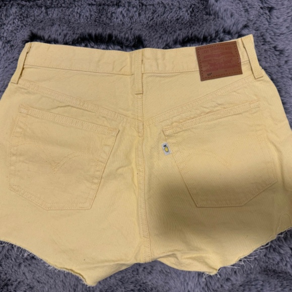 501® Original High Rise Short - Picture 2 of 10